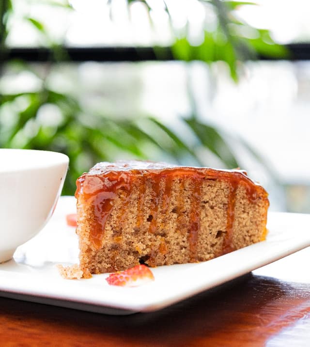 Warm Spiced Apple Cake